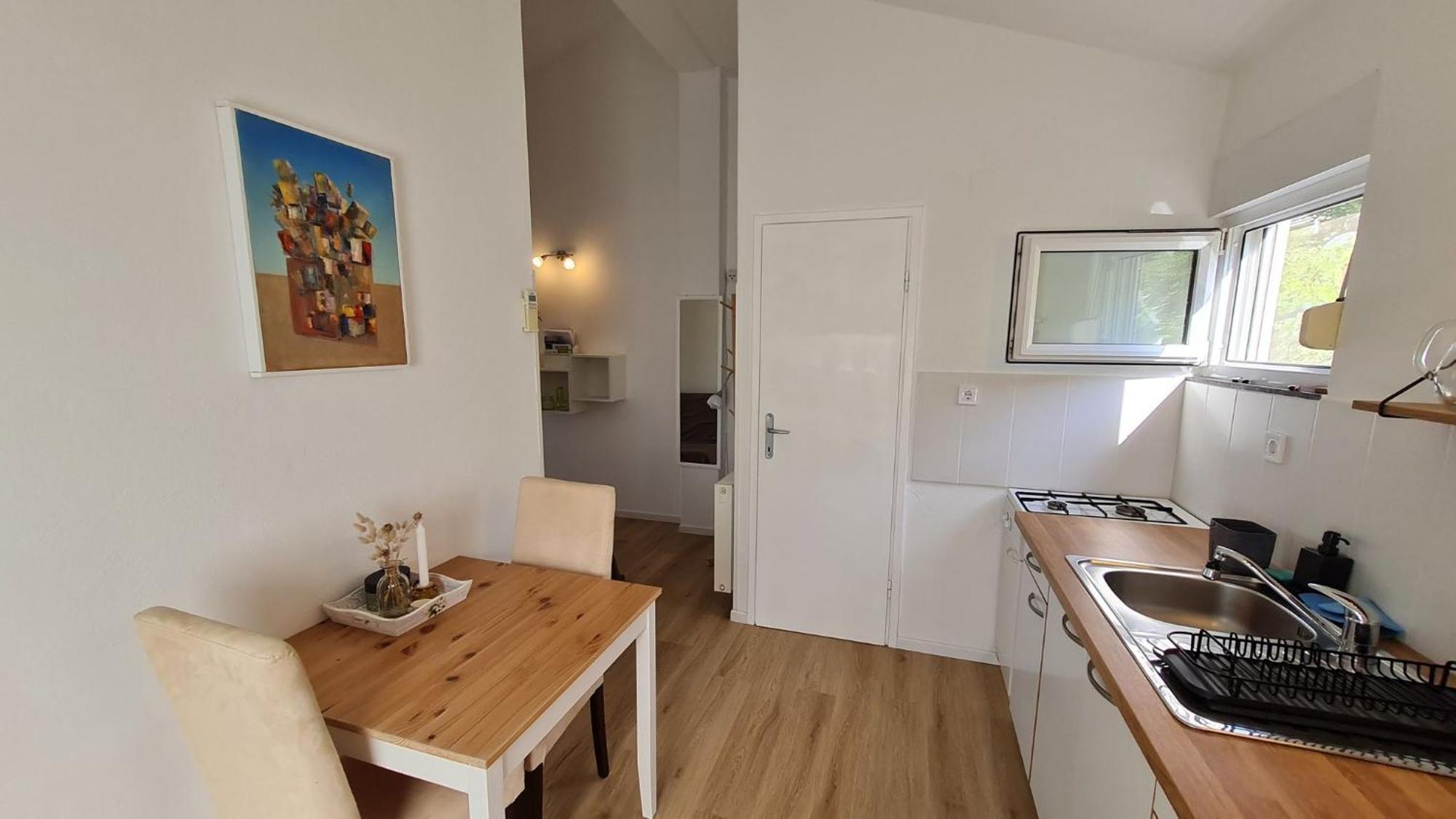 Apartmani Ela Prvić Luka Exterior foto