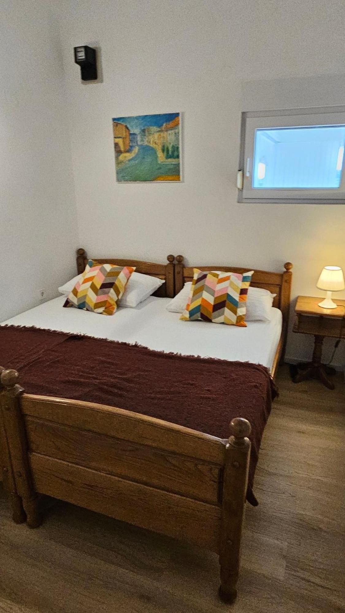 Apartmani Ela Prvić Luka Exterior foto